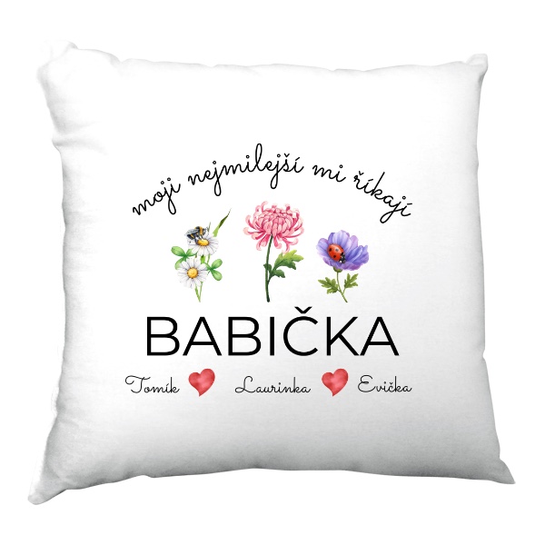 Vankúš saténový s potlačou Moji nejmilejší mi říkají babička se jmény tří vnoučat